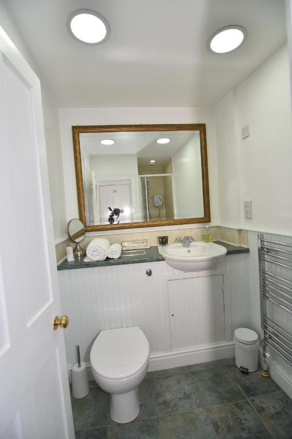 The Abbey Hotel & Apartments Bury St. Edmunds Esterno foto